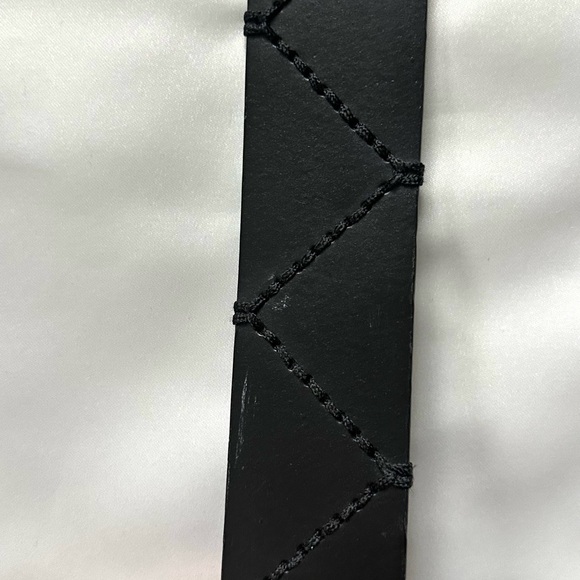 PRANA BLACK LEATHER STITCHED BELT STITCHED SILVER SQUARE BUCKLE SIZE-mens M - Picture 6 of 9